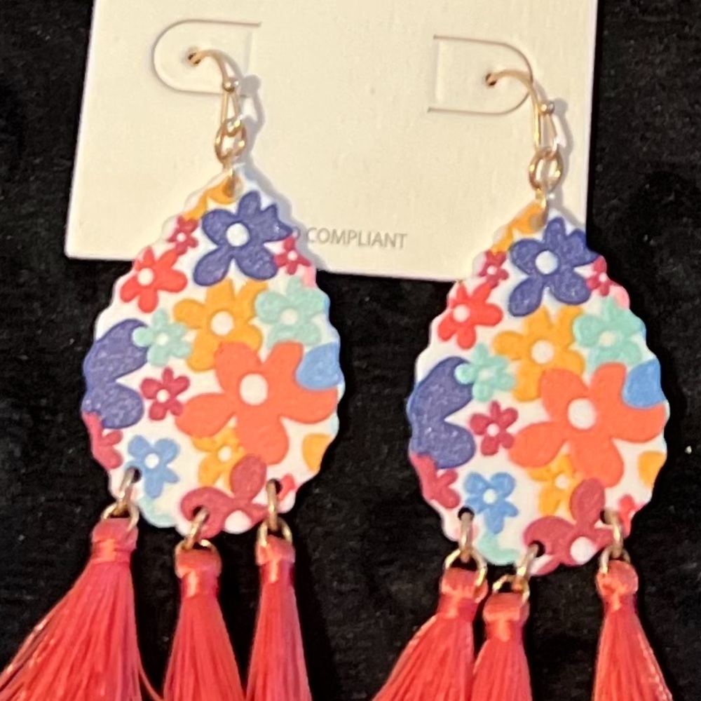 70s style groovy flower earrings with tassels